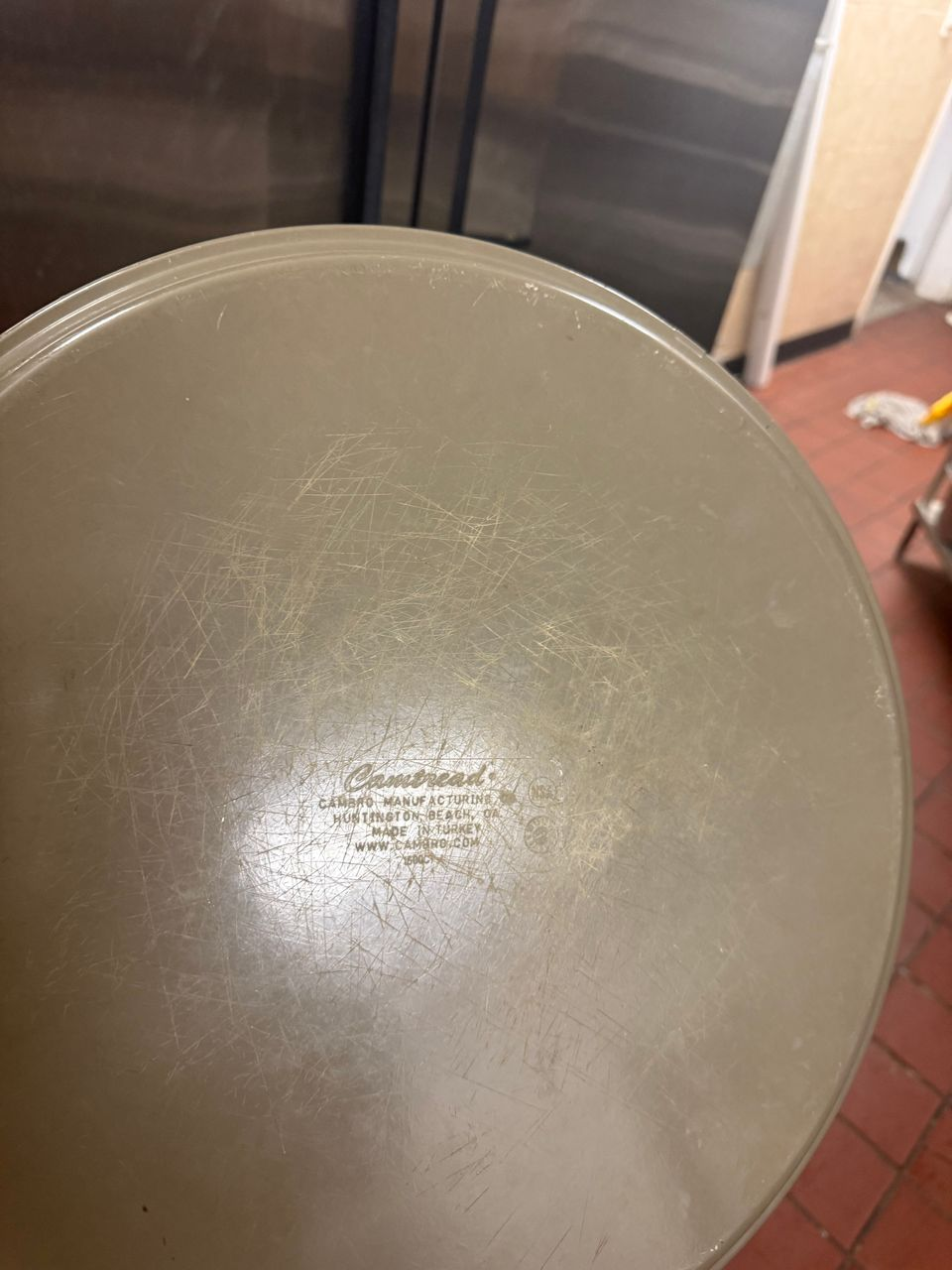Cambro Camtread 23" Bussing Tray — photo 2