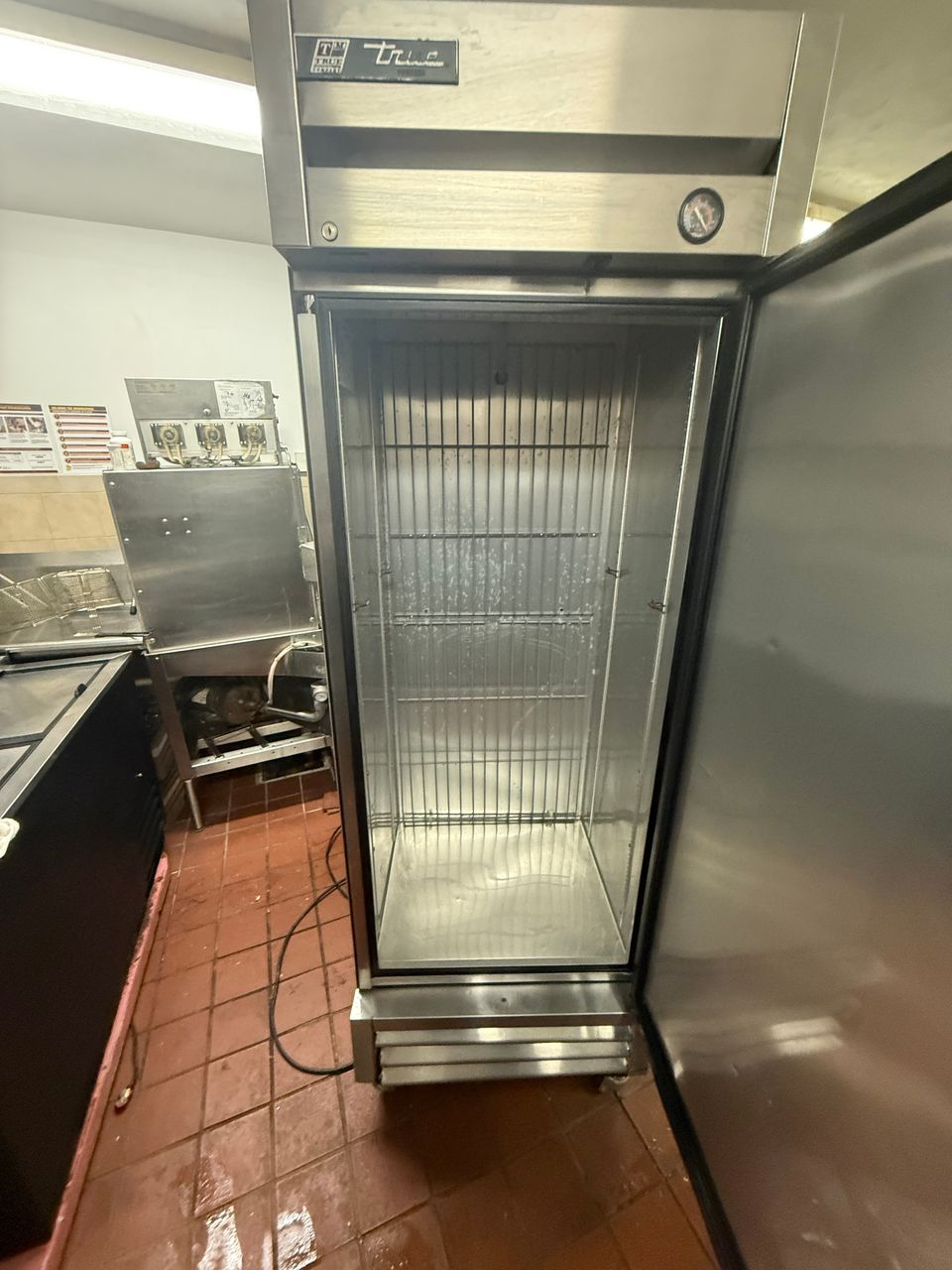True T-19F 27" Stainless Steel Reach-In Freezer — photo 4